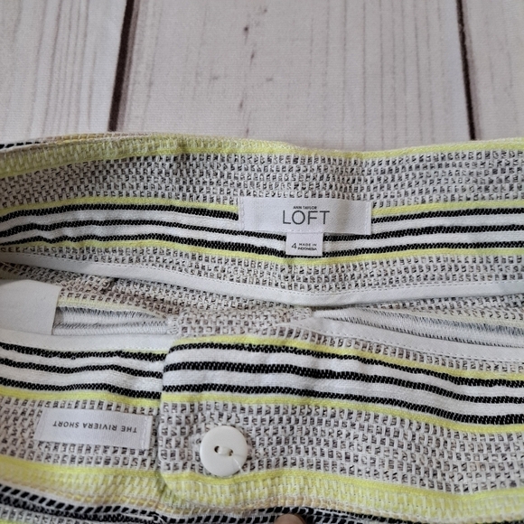LOFT The Riviera Short Yellow Black Striped Textured Shorts - Size 4 - Picture 2 of 11